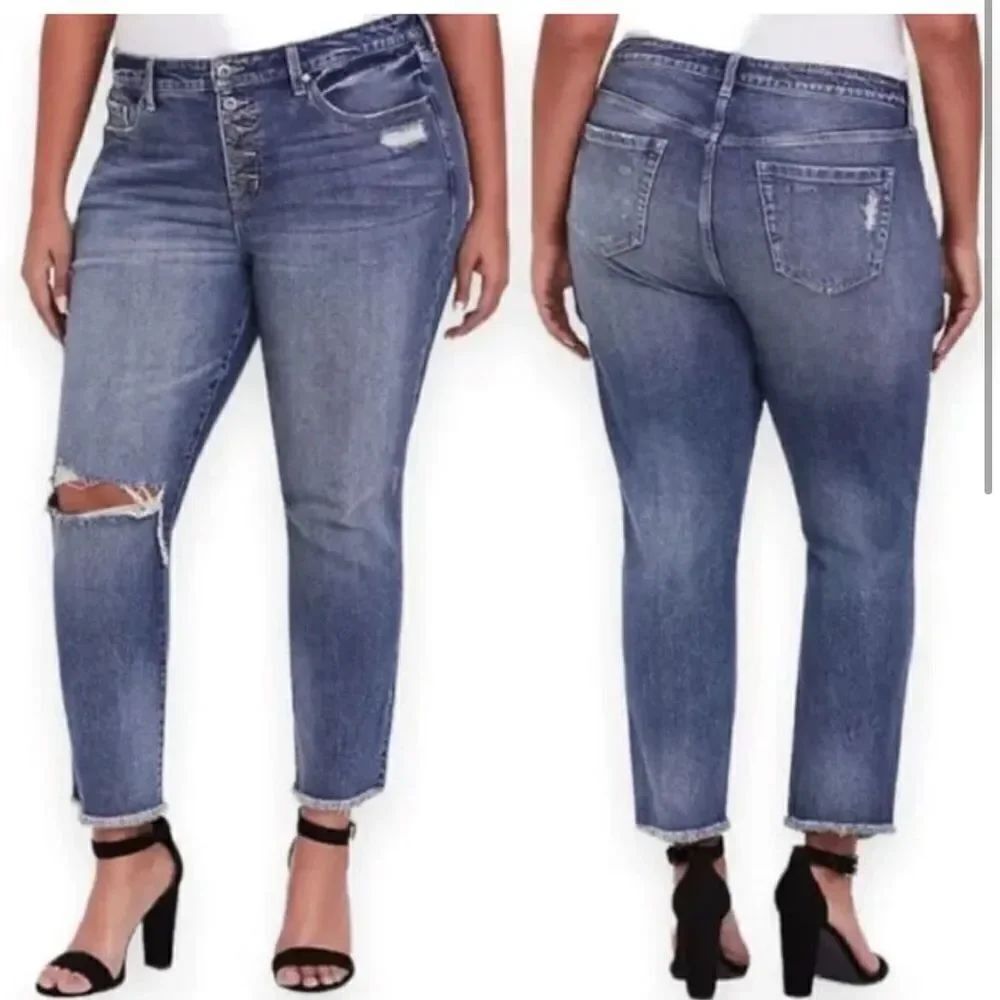 EEEUC TORRID HIGH RISE STRAIGHT BUTTON FLY JEANS SIZE 22R LIGHT DISTRESSING